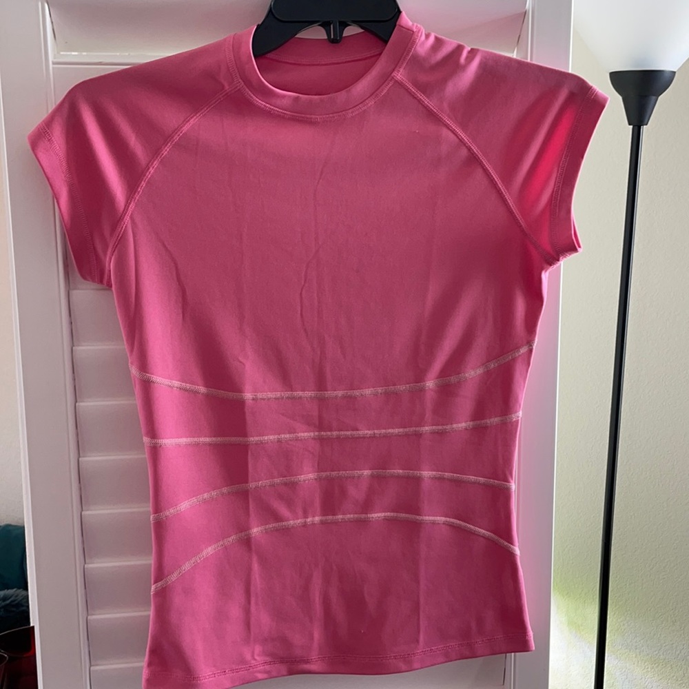 Lulu lemon tee - Picture 1 of 5